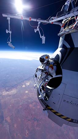 IPhone 5 Background Red Bull Stratos 01